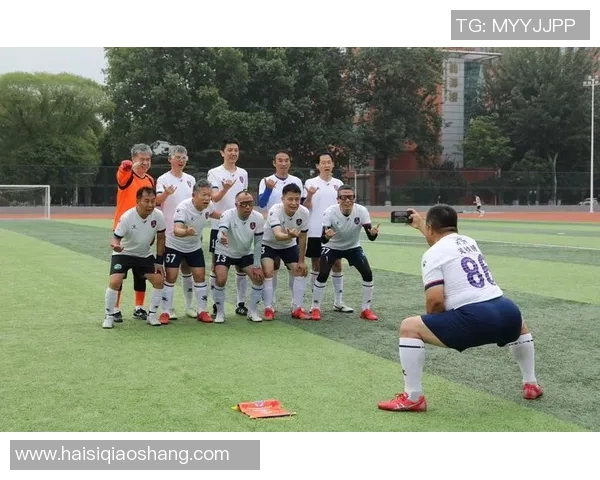 春节晚会足球明星齐聚一堂展现精彩才艺与激情瞬间